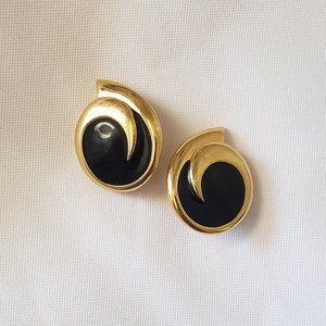 Gorgeous Vintage Black and Gold Monet Earrings